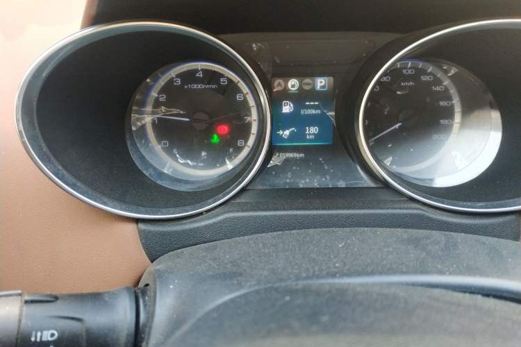 Used Dongfeng Aeolus AX4 2018 1.6L DCT Trendy & Stylish Model with Sunroof