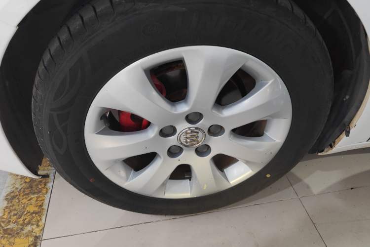 Used Buick Regal 2015 2.0L Leading Fashion Edition