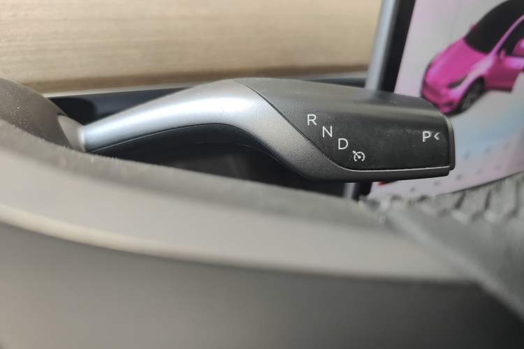 Used Tesla Model Y 2021 Standard Range Rear-Wheel Drive Version
