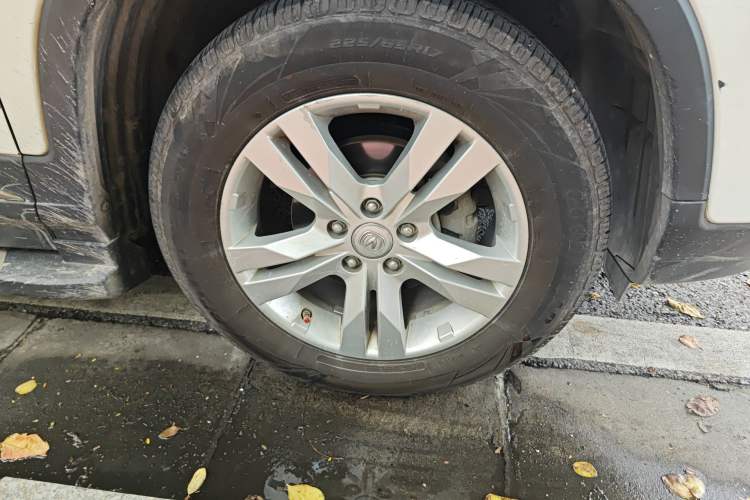 Used CHANGAN CS75 2016 1.8T Automatic Elite Model China V Standard
