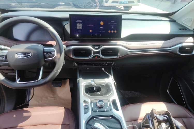 Used Geely Auto Haoyue 2022 1.8TD DCT Luxury 7-Seater Audio And AC Panel