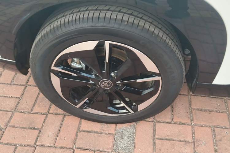 Used Toyota BZ 3X 2025 520 Pro LiDAR Edition Right Rear Wheel Hub