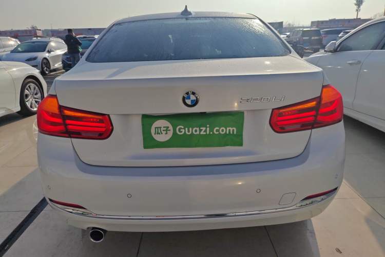 Used BMW 3 Series 2016 320Li Ambition Model
