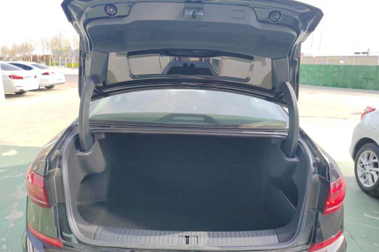 Used Volkswagen Passat 2026 Model, Outstanding 380TSI Longteng Edition
