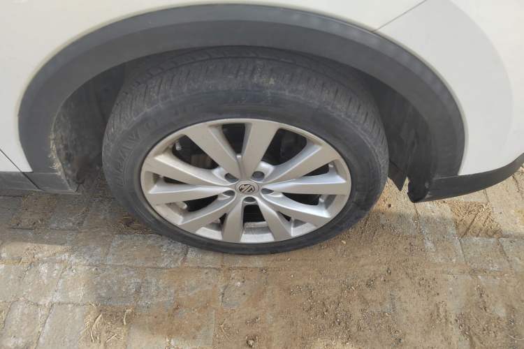 Used MG ZS 2017 1.5L Manual Elite Edition Right Front Wheel Hub