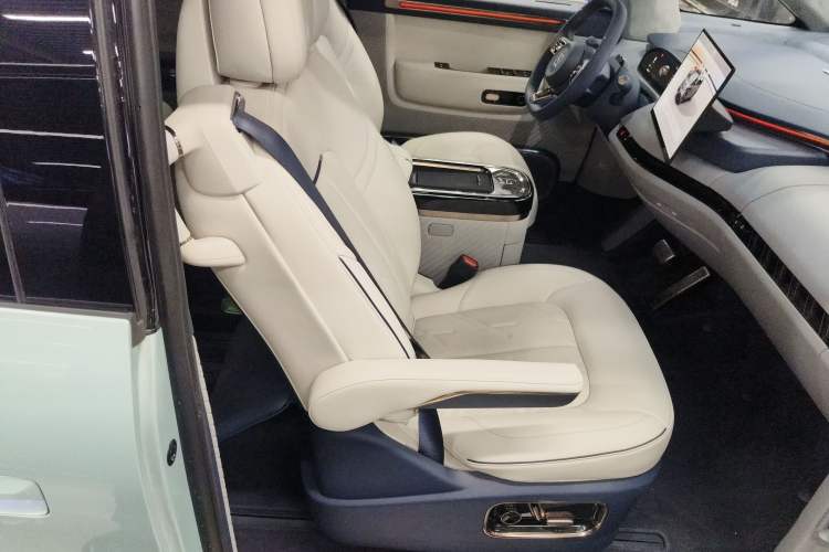 Used Zeekr MIX 2025 Long-Range Intelligent Driving Edition