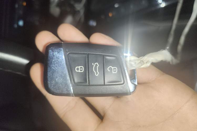 Used Volkswagen Passat New Energy 2019 430 PHEV Hybrid Luxury Edition Vehicle Key