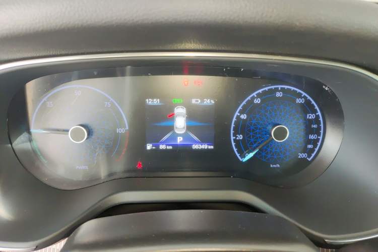 Used Hongqi E-QM5 2024 450km Range Commuter Version
