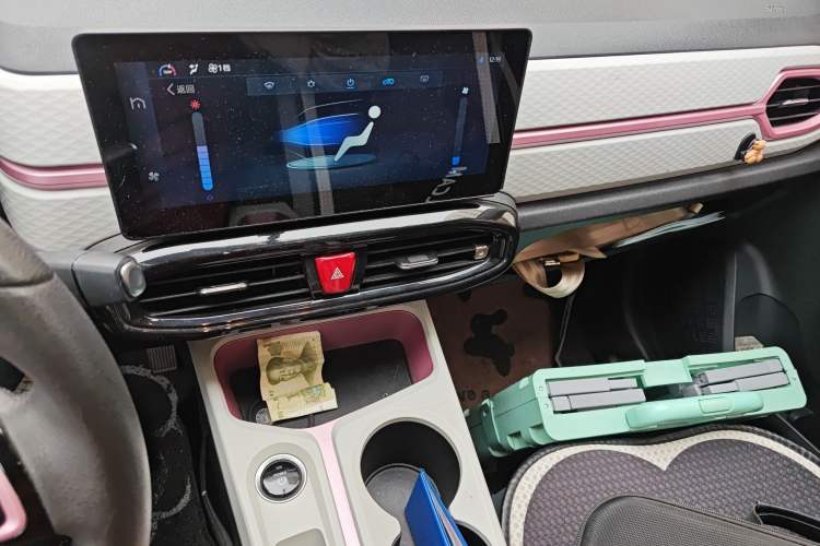 Used SOL E10X 2021 302 km Range Fashion Edition 31.4 kWh