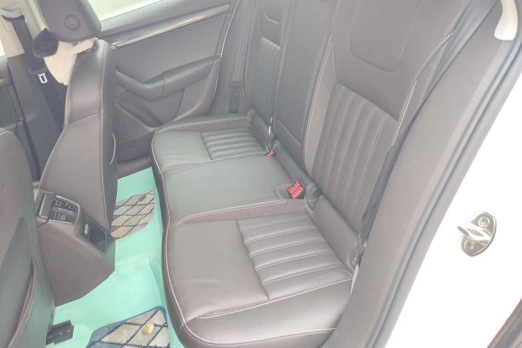 Used Skoda Octavia 2019 TSI280 DSG Flagship Wagon China VI Standard Left Rear Seat