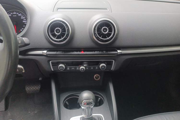 Used Audi A3 2014 Limousine 35 TFSI Automatic Comfort Model