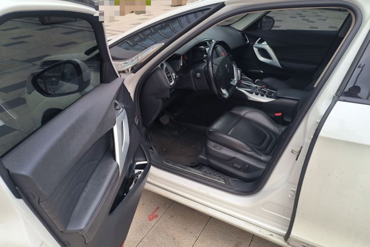 Used DS 5 2013 1.6T Luxury Edition THP160 Driver Seat