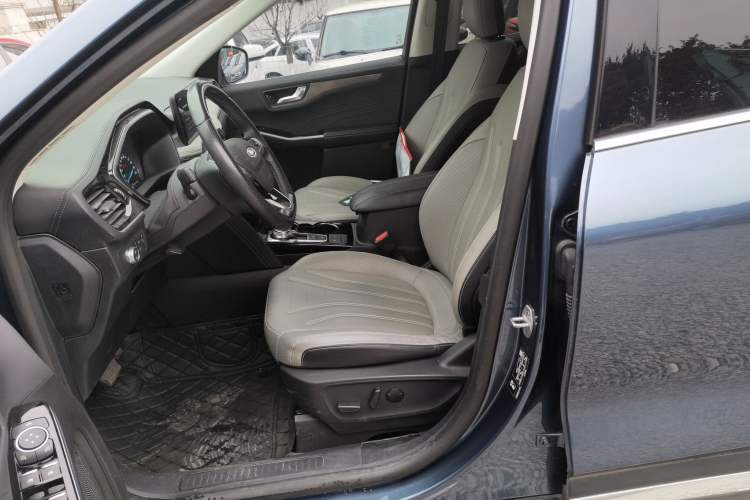 Used Ford Escape 2020 EcoBoost 245 Two-Wheel-Drive Titanium Edition