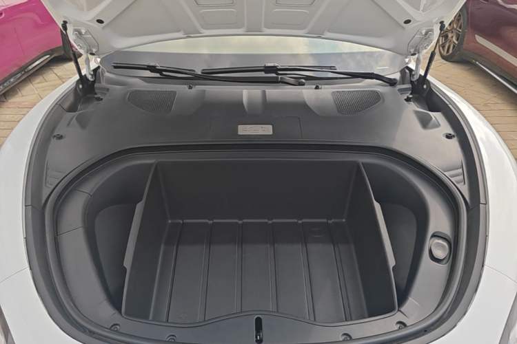 Used Xiaomi Auto SU7 2024 Four-Wheel Drive Ultra-Long Range Advanced Intelligent Driving Max Edition