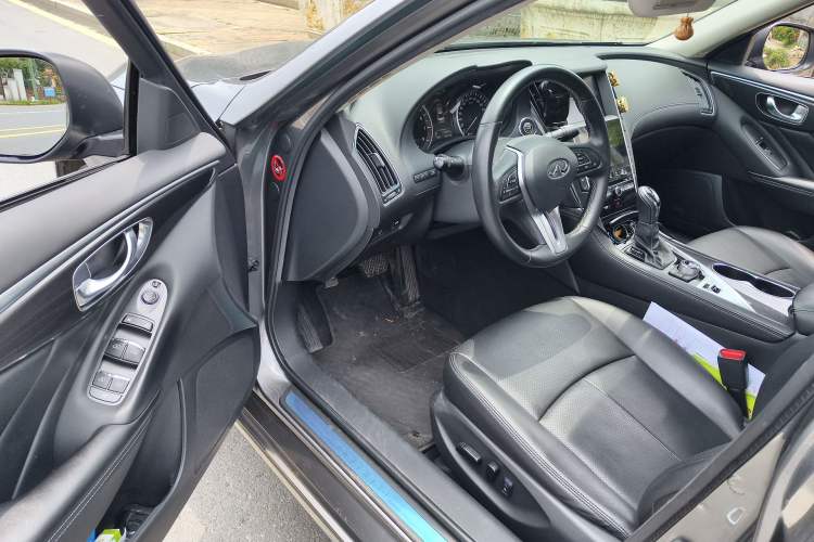 Used Infiniti Q50L 2018 2.0T Comfort Edition China VI Standard
