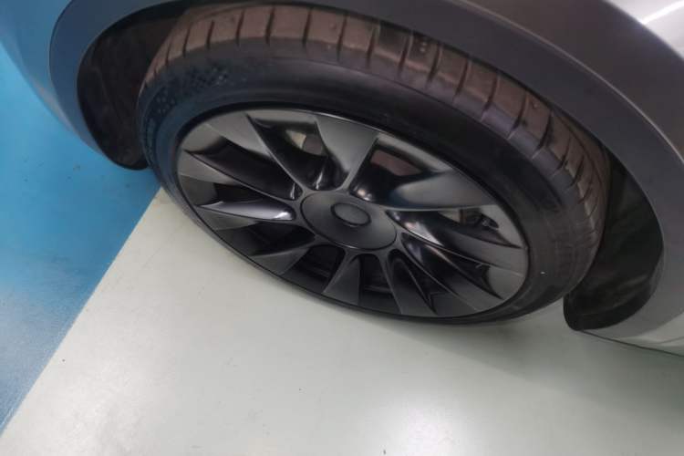 Used Tesla Model Y 2021 Standard Range Rear-Wheel Drive Version