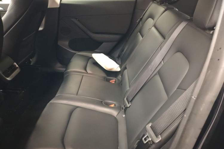 Used Tesla Model Y 2023 Rear-Wheel-Drive Version
