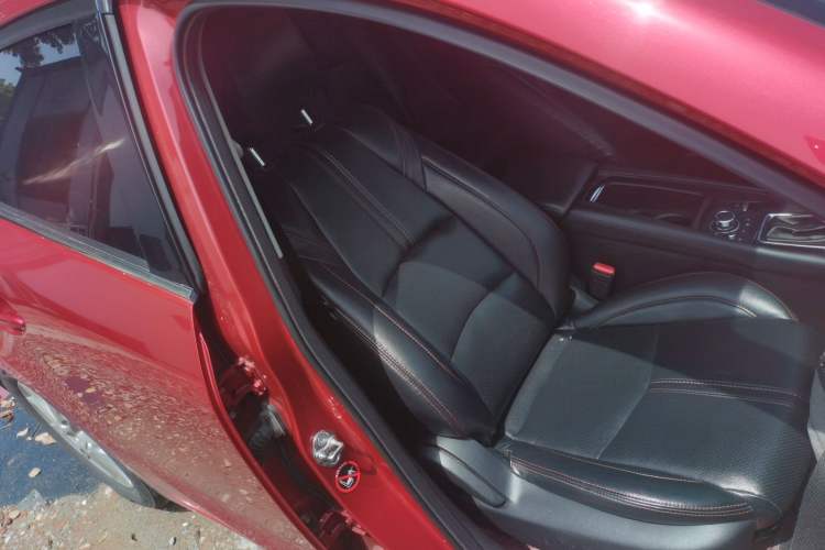 Used Mazda 3 Axela 2019 Cloud-Controlled Sedan 1.5L Automatic Luxury Model China VI Standard Right Front Seat