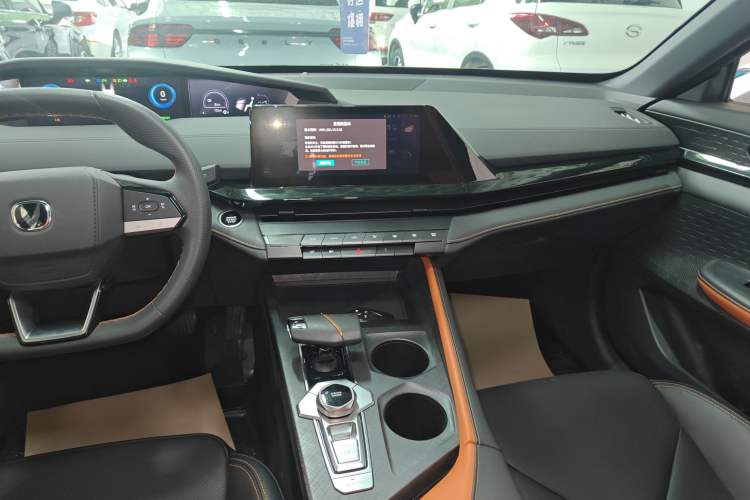 Used CHANGAN UNI-V iDD 2023 Zhidian iDD 1.5T 113km Smart & Fun Version (Rapid Edition) Audio And AC Panel