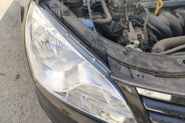 Used Hyundai Celesta 2011 1.6L Manual Luxury Model Right Front Headlight