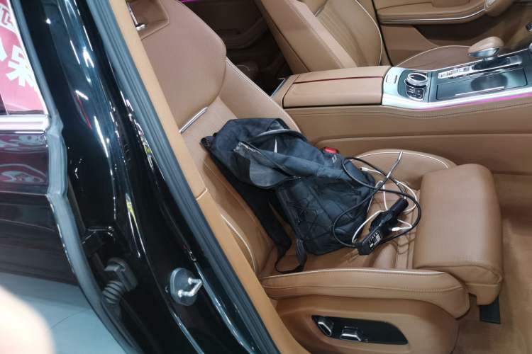 Used Hongqi H9 2023 2.0T Smart Connect Flagship Edition