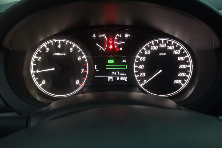 Used Nissan Tiida 2016 1.6L CVT Cool Dynamic Edition
