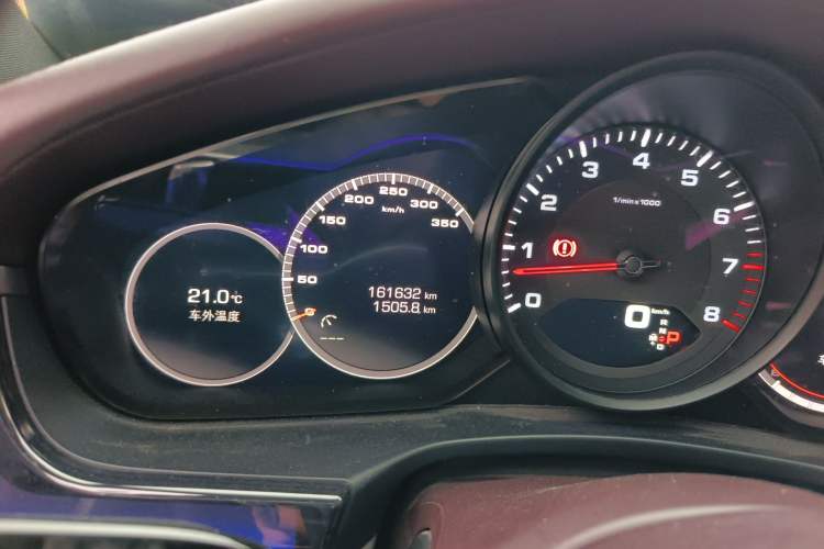 Used Porsche Panamera 2017 Panamera 4 Executive Long Wheelbase 3.0T Odometer Close Up