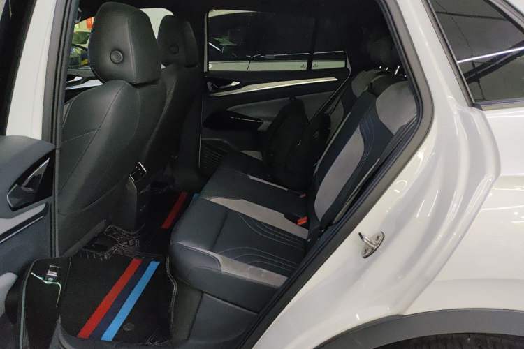 Used Volkswagen ID.4 CROZZ 2022 Long-Range Lite PRO Edition Left Rear Seat