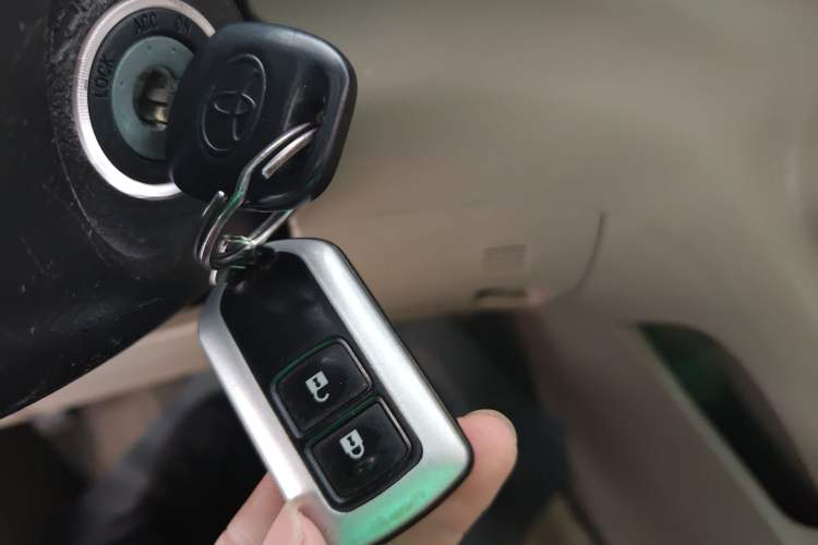 Used Toyota Highlander 2012 2.7L Two-Wheel Drive 7-Seater Elite Edition