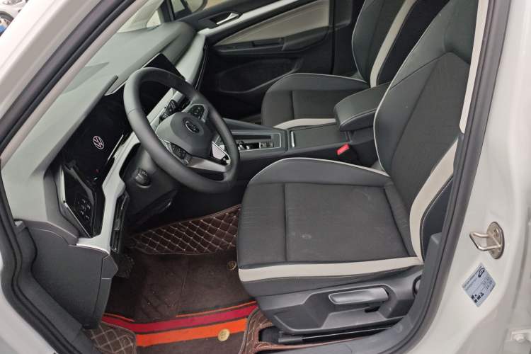 Used Volkswagen Golf 2023 Facelift 280TSI DSG Pro Left Front Seat