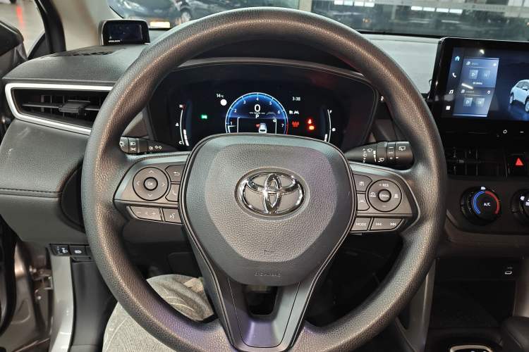 Used Toyota Corolla Cross 2024 2.0L Pioneer Edition