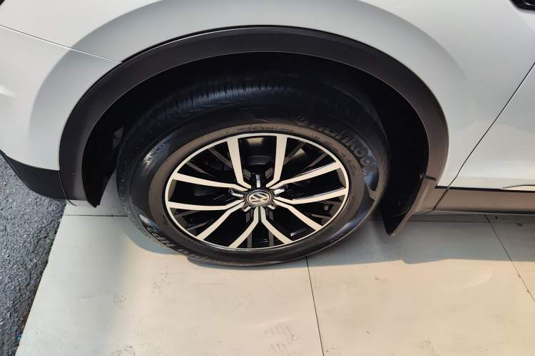 Used Volkswagen Tiguan L 2018 Revised Version 330TSI Automatic Two-Wheel Drive Comfort Edition
