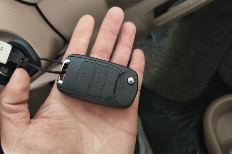 Used Wuling Hongguang MINIEV 2025 Four-Door Version Advanced Edition Vehicle Key