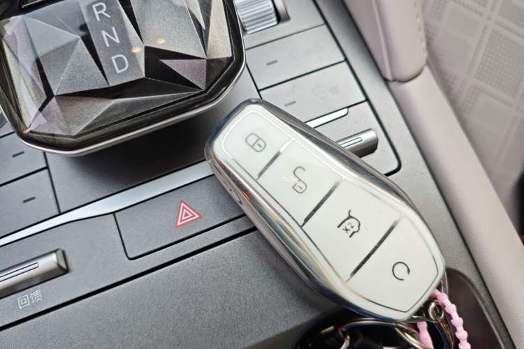 Used BYD Yuan UP 2024 401KM Leading Edition