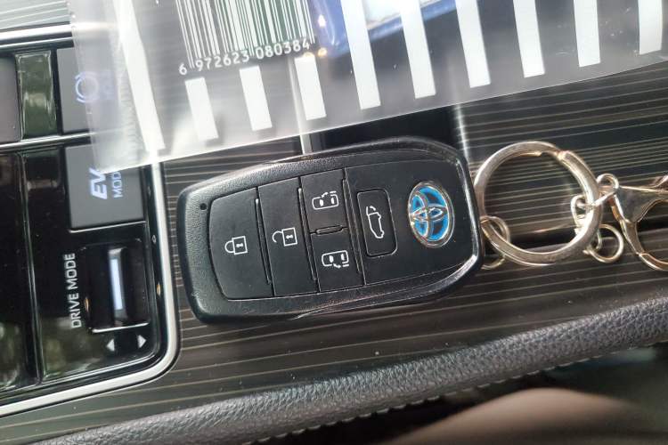 Used Toyota SIENNA 2021 2.5L Hybrid Premium Edition Interior 1