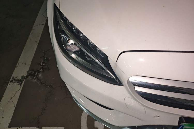 Used Mercedes-Benz C-Class 2018 C 200 L Sport Edition Right Front Headlight