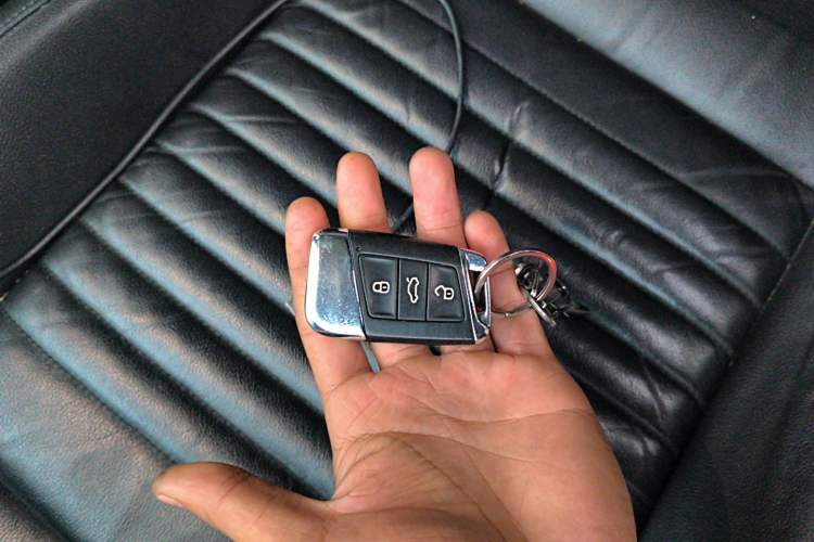 Used Volkswagen Magotan 2018 330TSI DSG Advanced Model Vehicle Key