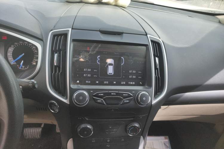 Used Ford Edge 2016 EcoBoost 245 Two-Wheel-Drive Titanium 5-Seater
