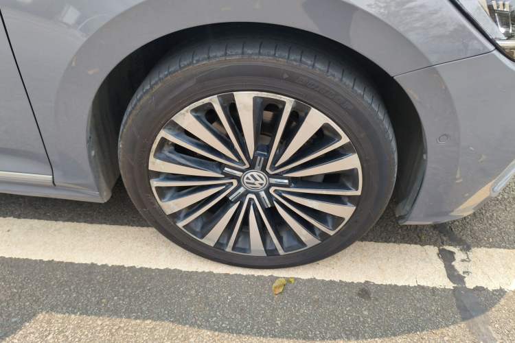 Used Volkswagen Passat 2019 330TSI Luxury Edition China V Standard
