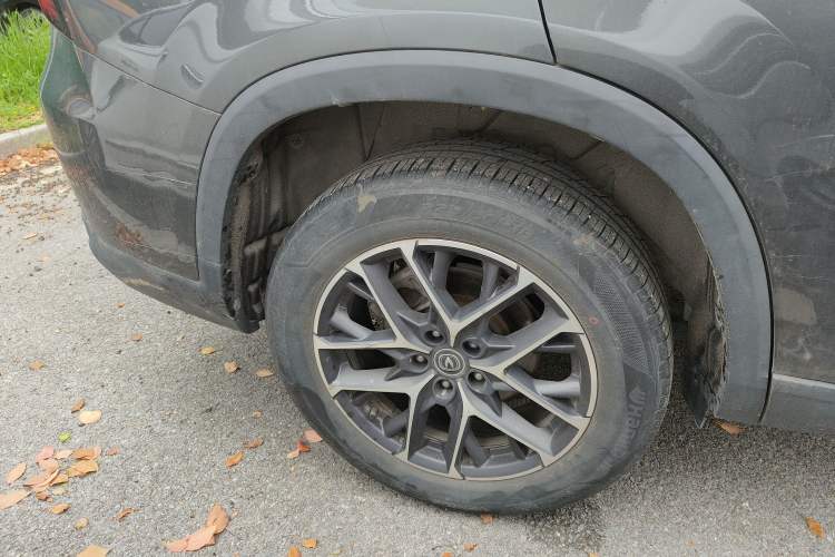 Used CHANGAN CS75 PLUS 2022 2nd Generation 1.5T Automatic Prestige Version Right Rear Wheel Hub