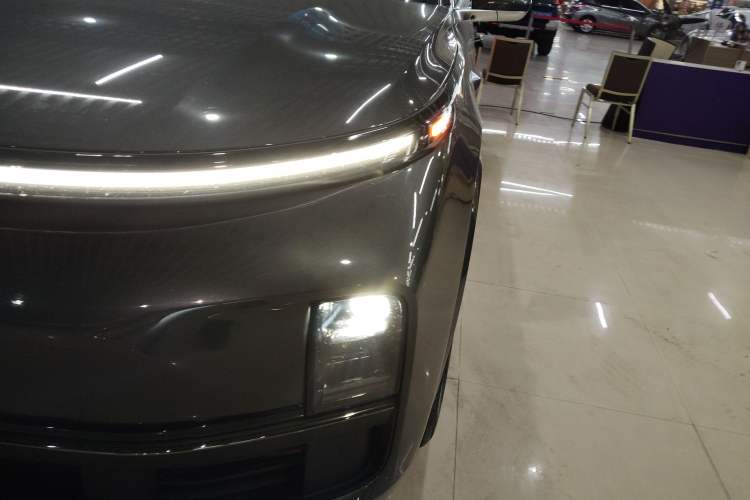 Used Li Auto L8 2023 Pro Model
