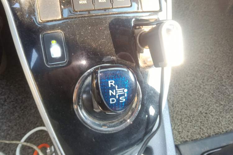 Used Toyota Levin 2017 Revised Dual-Engine 1.8H GS E-CVT Elite Sunroof Version China V Standard Gear Lever