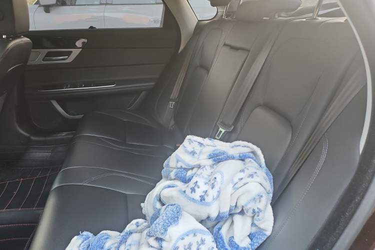 Used Jaguar XFL 2019 XFL 2.0T 200PS Two-Wheel-Drive Luxury Edition
