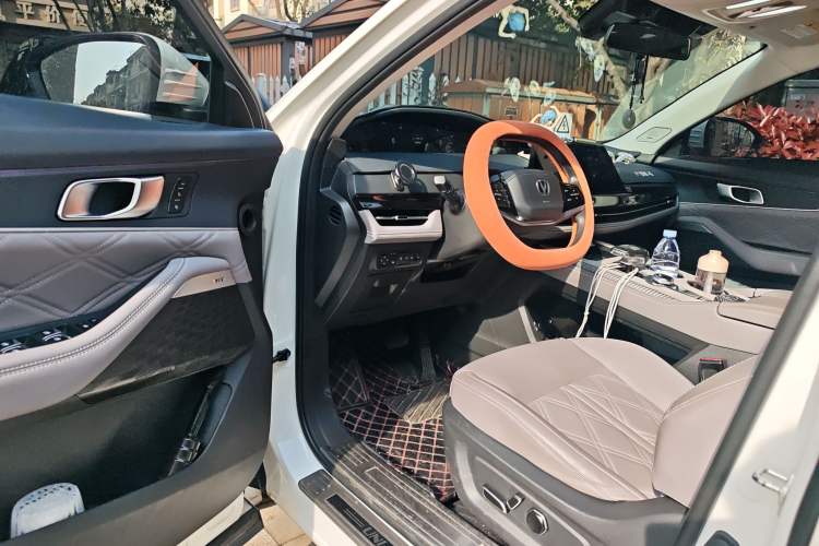 Used CHANGAN UNI-K iDD 2023 Smart Electric iDD 1.5T 135km Smart Leading Model Driver Seat