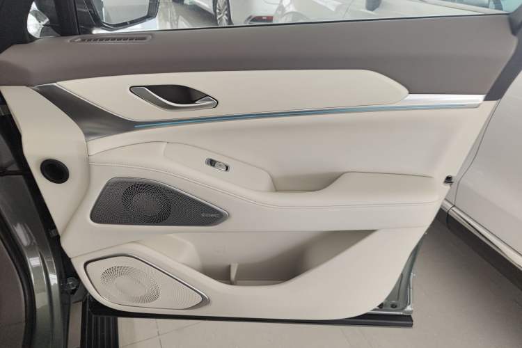 Used Wey Lanshan 2025 Four-Wheel Drive Max