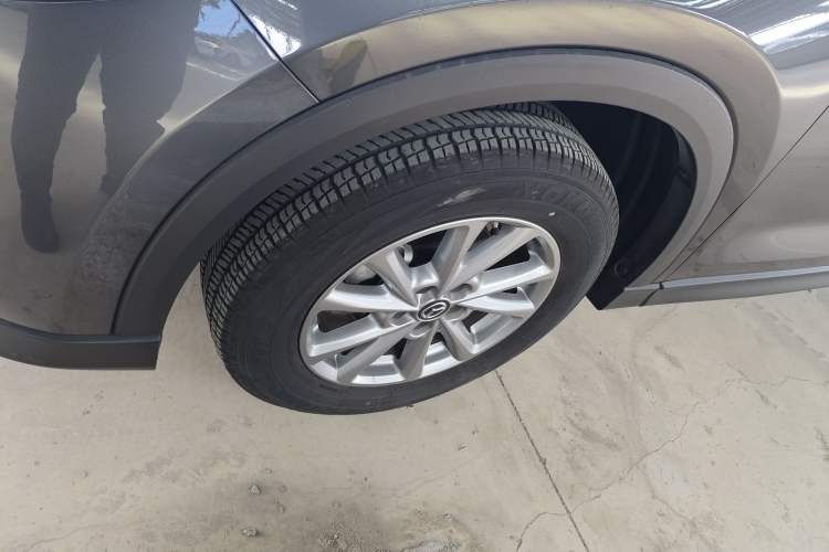 Used Mazda CX-5 2024 2.0L Automatic Two-Wheel Drive Zhiya Pro Left Front Wheel Hub