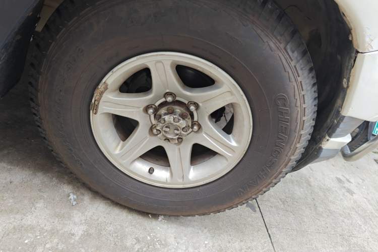 Used Leopaard Q6 2015 2.4L Manual 4x4 Excellence Edition
