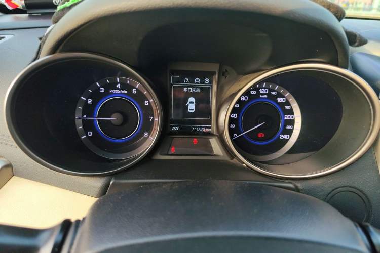 Used CHANGAN Eado 2016 1.6L Manual Fashion Edition
