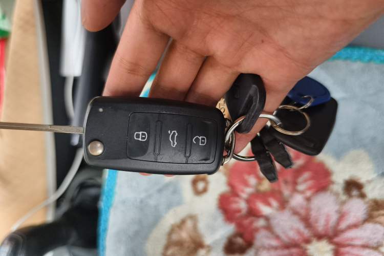 Used Skoda Fabia 2015 1.4L Manual Front-Wheel Drive Model Vehicle Key