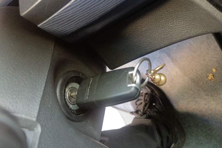 Used FORTHING Lingzhi 2023 M5L 1.6L Base Model 7 Seats
